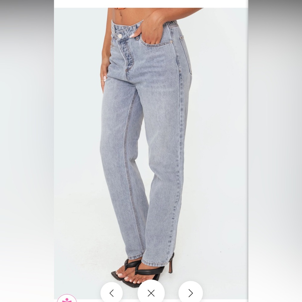Edikted Boyfriend Jeans - Picture 3 of 8